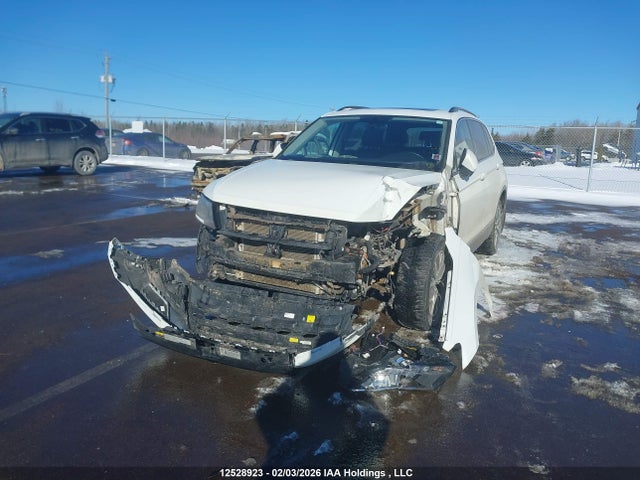 3VV2B7AX3JM116087 Volkswagen Tiguan Comfortline