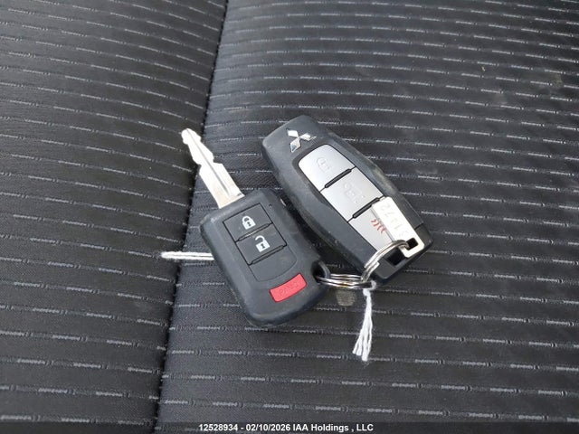 JA4J4UA8XSZ616141 Mitsubishi Outlander Es