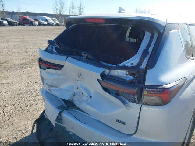 JA4J4UA8XSZ616141 Mitsubishi Outlander Es