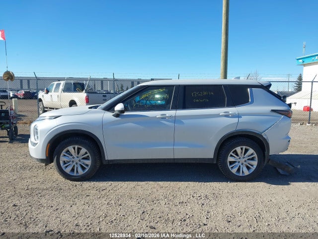 JA4J4UA8XSZ616141 Mitsubishi Outlander Es