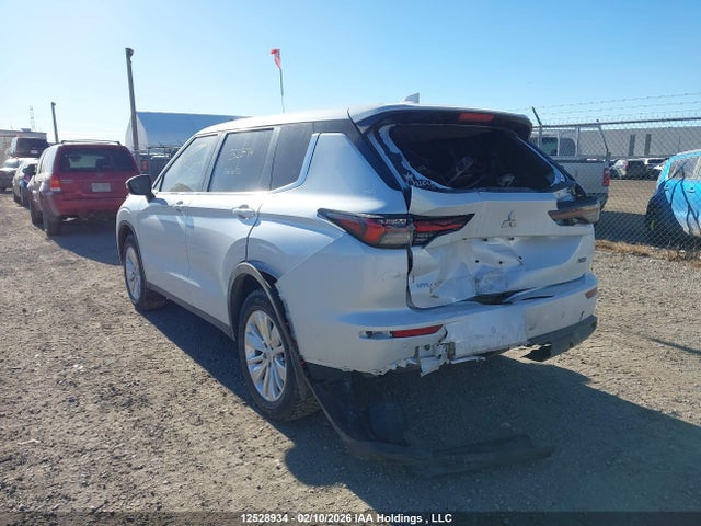 JA4J4UA8XSZ616141 Mitsubishi Outlander Es