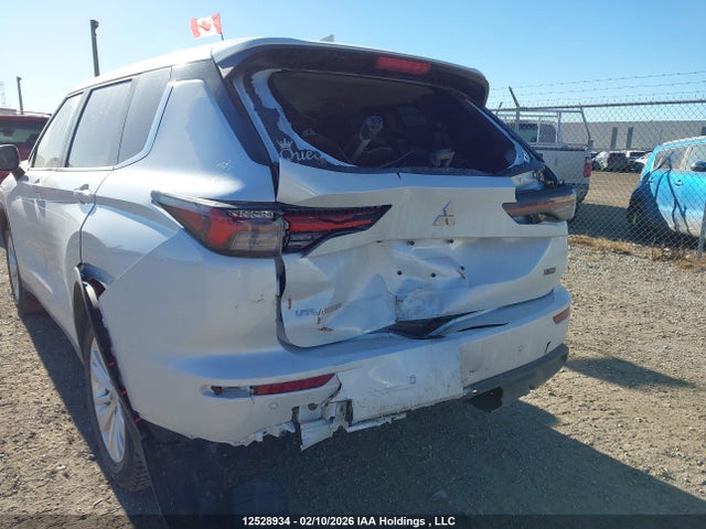 JA4J4UA8XSZ616141 Mitsubishi Outlander Es