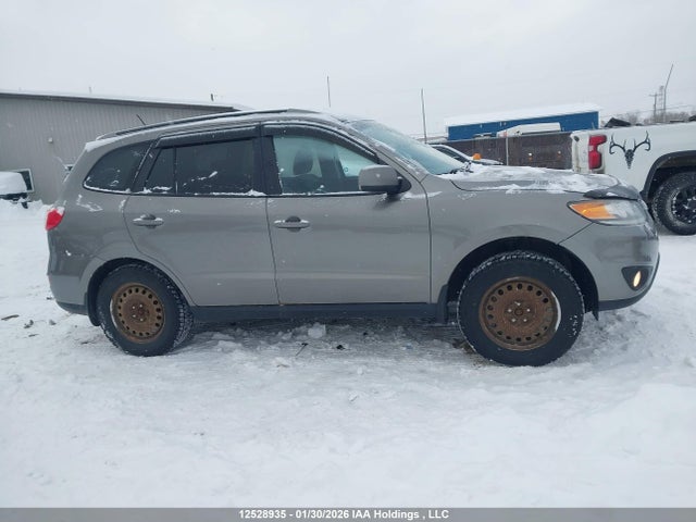 12528935 :رقم المزاد ، 5XYZGDAB8CG147448 vin ، 2012 Hyundai Santa Fe مزاد بيع