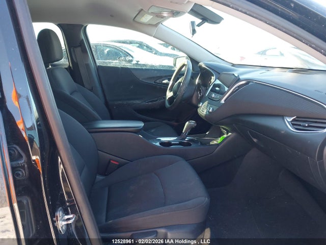 1G1ZD5ST9KF200626 Chevrolet MALIBU LT