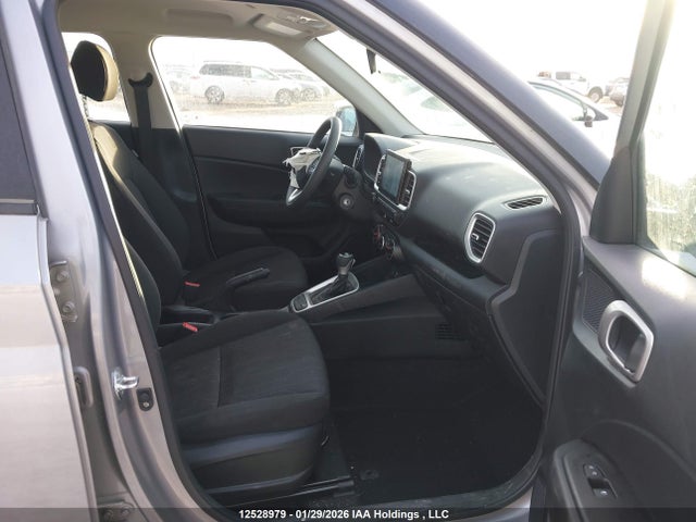 Hyundai Venue Essential 2024 KMHRB8A38RU292054 Image 5