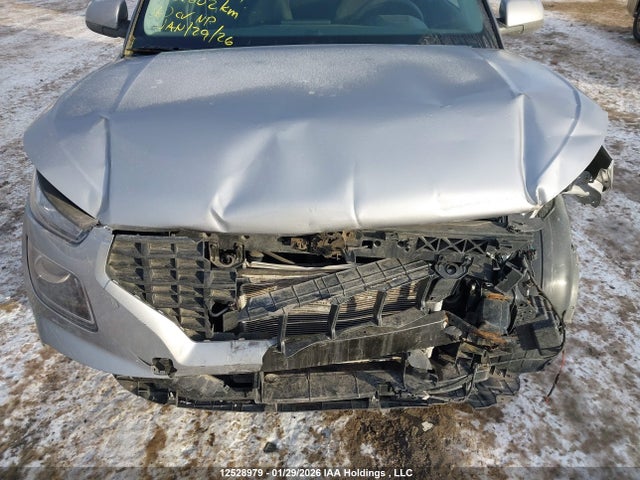 Hyundai Venue Essential 2024 KMHRB8A38RU292054 Image 6