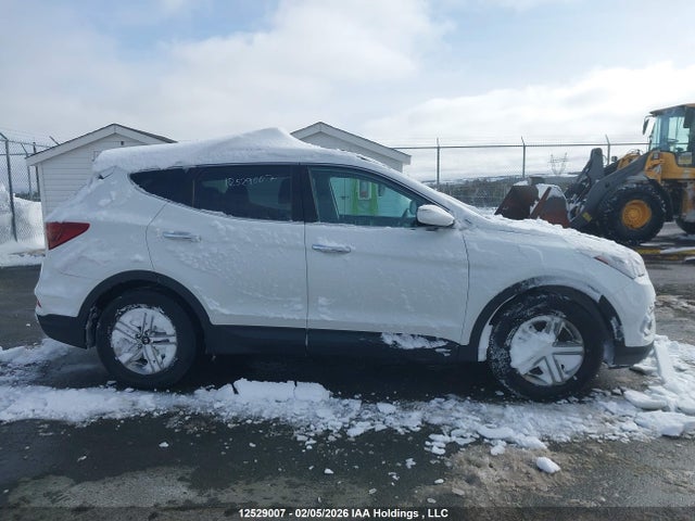 5XYZUDLB5HG392818 Hyundai Santa Fe Sport 2.4 Se