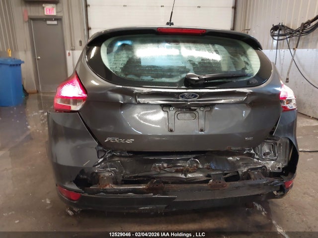 1FADP3K23JL318083 Ford FOCUS SE