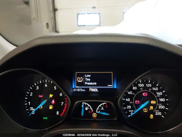 1FADP3K23JL318083 Ford FOCUS SE