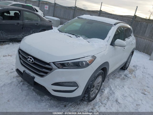 KM8J33A47HU540251 Hyundai TUCSON SE