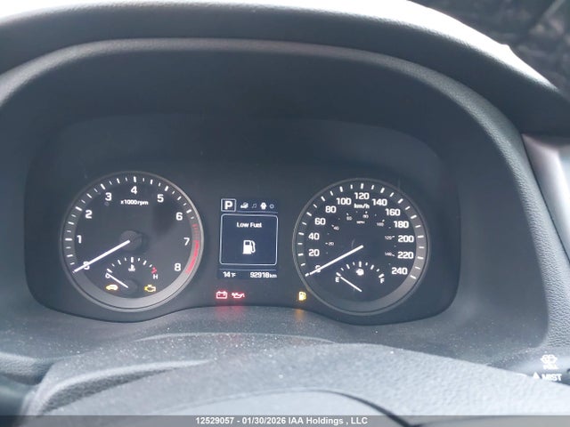 KM8J33A47HU540251 Hyundai TUCSON SE