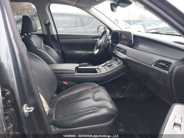 KM8R3DHE7MU217626 Hyundai Palisade Luxury 7-passenger Seating