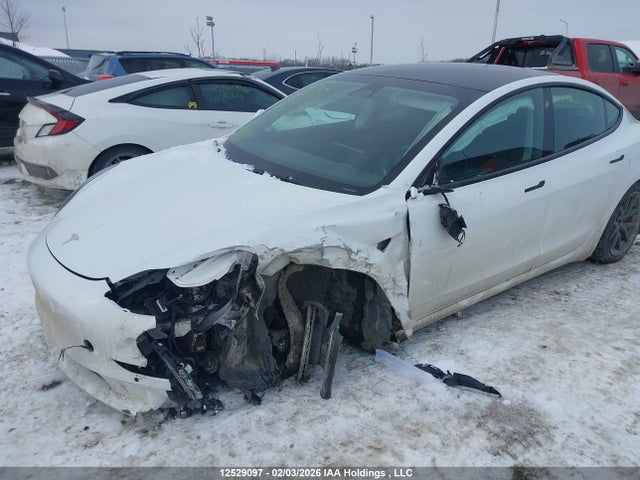 5YJ3E1EB0NF117987 Tesla Model 3 Long Range