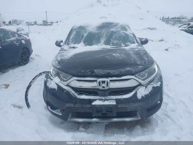 2HKRW2H26JH128058 Honda CR-V LX