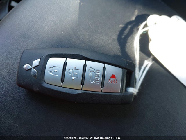 JA4T5VA98RZ613060 Mitsubishi Outlander Se/ralliart