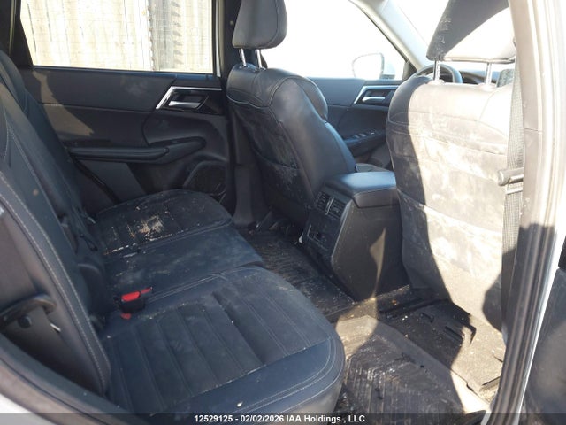 JA4T5VA98RZ613060 Mitsubishi Outlander Se/ralliart