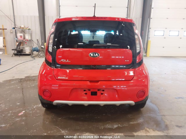 12529143 :رقم المزاد ، KNDJP3A59K7658521 vin ، 2019 Kia Soul Ex مزاد بيع