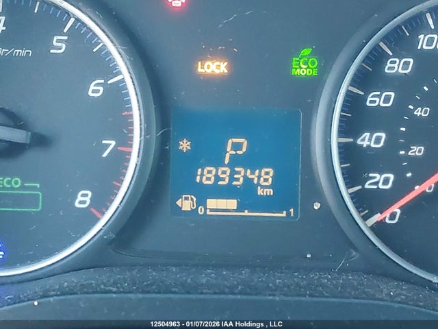 JA4AZ2A30JZ607800 Mitsubishi Outlander Es