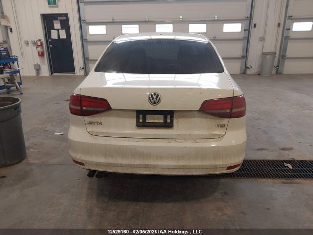 3VW267AJ0GM230536 Volkswagen Jetta Tsi