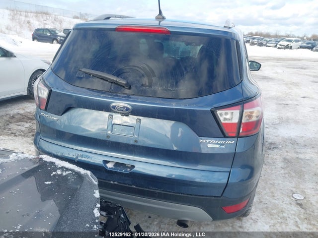 1FMCU9J98JUA38066 Ford Escape Titanium