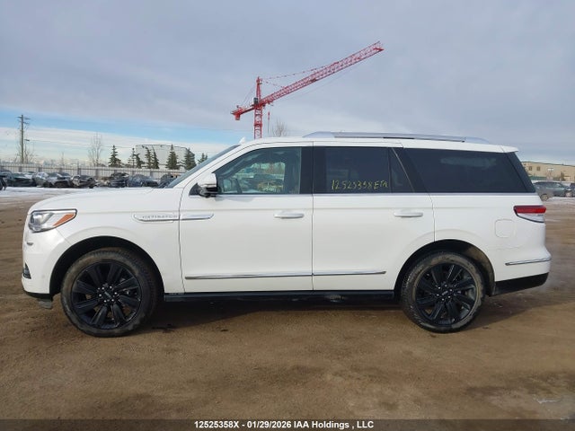5LMJJ2LG0PEL08197 Lincoln Navigator Reserve
