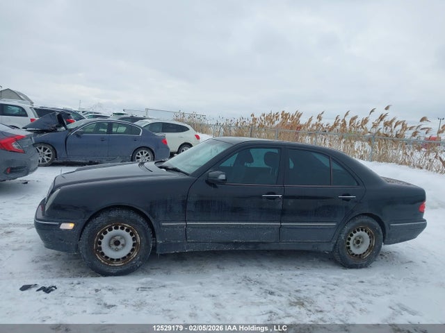 12529179 :رقم المزاد ، WDBJF82J3YX032983 vin ، 2000 Mercedes-benz E 320 4matic مزاد بيع