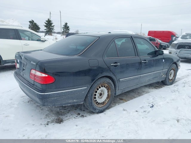 12529179 :رقم المزاد ، WDBJF82J3YX032983 vin ، 2000 Mercedes-benz E 320 4matic مزاد بيع