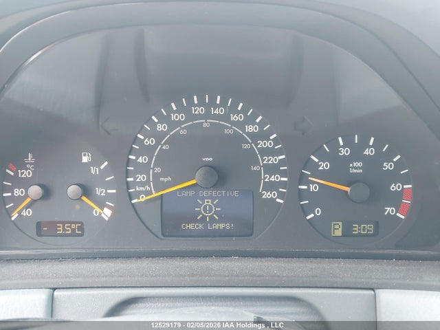 12529179 :رقم المزاد ، WDBJF82J3YX032983 vin ، 2000 Mercedes-benz E 320 4matic مزاد بيع