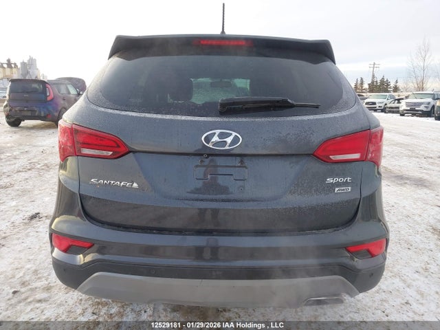 5XYZTDLB9JG525251 Hyundai Santa Fe Sport 2.4 Base