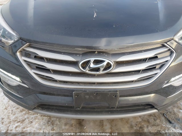 5XYZTDLB9JG525251 Hyundai Santa Fe Sport 2.4 Base