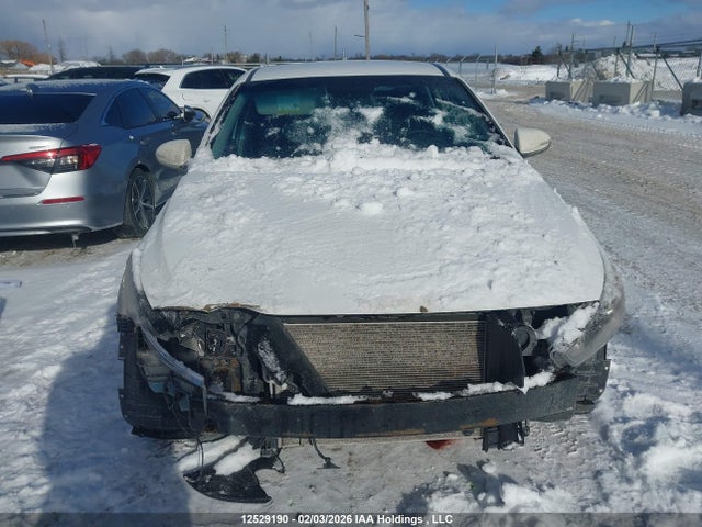 KMHH35LE3JU026144 Hyundai ELANTRA GT