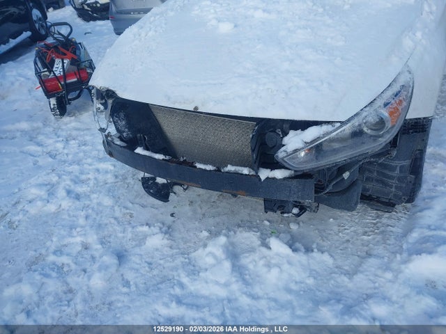 KMHH35LE3JU026144 Hyundai ELANTRA GT