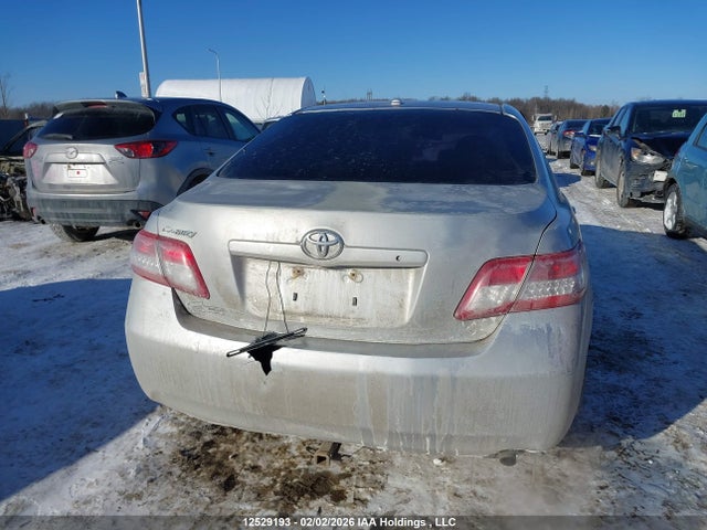 12529193 :رقم المزاد ، 4T1BF3EK4AU002570 vin ، 2010 Toyota Camry Le مزاد بيع