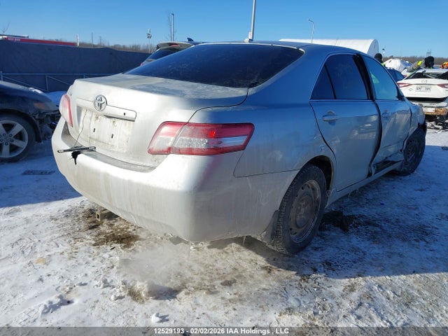 12529193 :رقم المزاد ، 4T1BF3EK4AU002570 vin ، 2010 Toyota Camry Le مزاد بيع