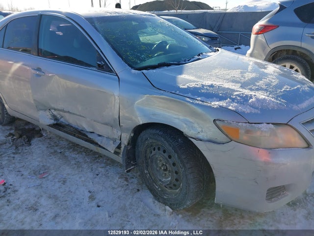 12529193 :رقم المزاد ، 4T1BF3EK4AU002570 vin ، 2010 Toyota Camry Le مزاد بيع