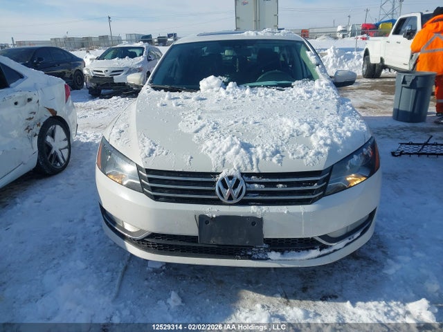Volkswagen PASSAT SEL 2014 1VWCT7A33EC048715 Image 12