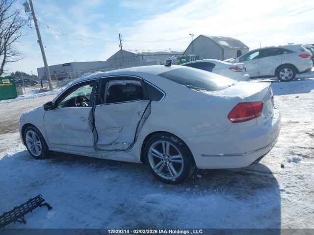 Volkswagen PASSAT SEL 2014 1VWCT7A33EC048715 Image 14