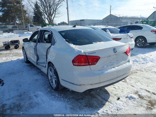 Volkswagen PASSAT SEL 2014 1VWCT7A33EC048715 Image 3