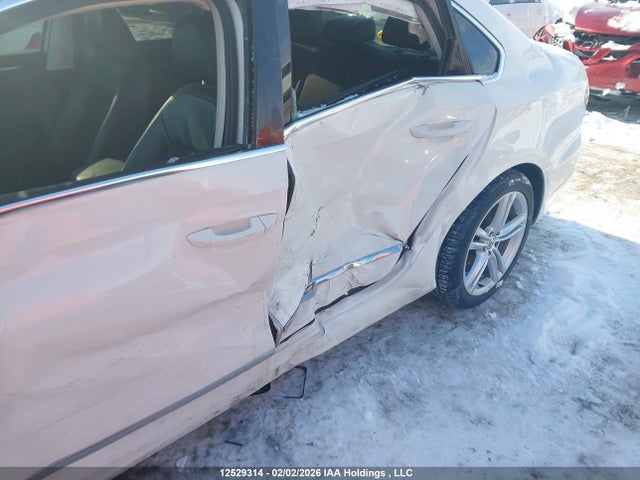 Volkswagen PASSAT SEL 2014 1VWCT7A33EC048715 Image 6