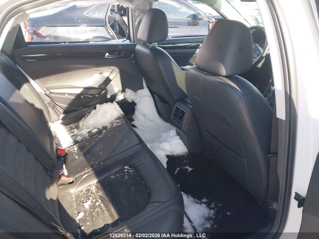 Volkswagen PASSAT SEL 2014 1VWCT7A33EC048715 Image 8