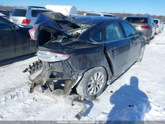 1FA6P0G7XF5126814 Ford FUSION S