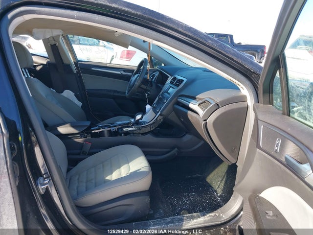1FA6P0G7XF5126814 Ford FUSION S