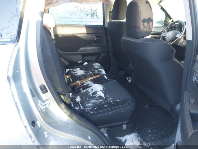 Mitsubishi Outlander 2019 JA4AZ2A39KZ604363 Image 8