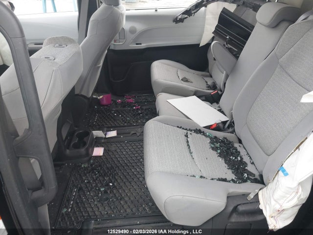 2025 Toyota Sienna Le 8-passenger მანქანა იყიდება აუქციონზე, vin: 5TDGSKFCXSS224933, აუქციონის ნომერი: 12529490