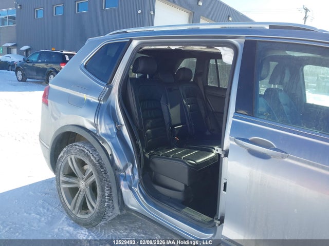 12529493 :رقم المزاد ، 3VV4B7AX3MM082780 vin ، 2021 Volkswagen Tiguan Sel Premium R-line مزاد بيع
