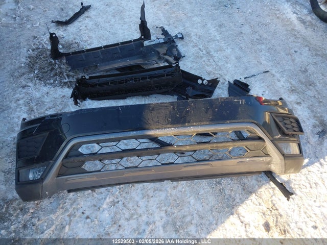 3VV0B7AXXJM058695 Volkswagen TIGUAN S
