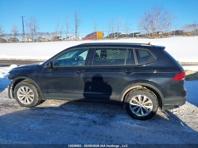 3VV0B7AXXJM058695 Volkswagen TIGUAN S