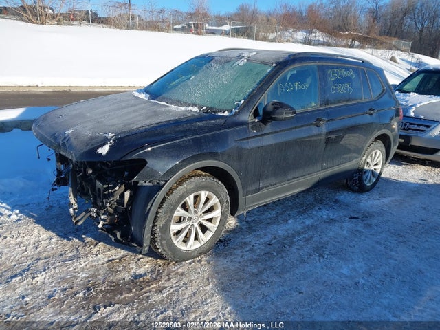 3VV0B7AXXJM058695 Volkswagen TIGUAN S