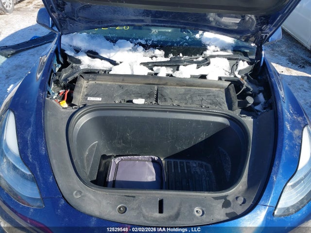 7SAYGDEE0NF484094 Tesla Model Y