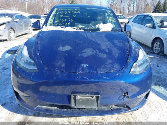 7SAYGDEE0NF484094 Tesla Model Y